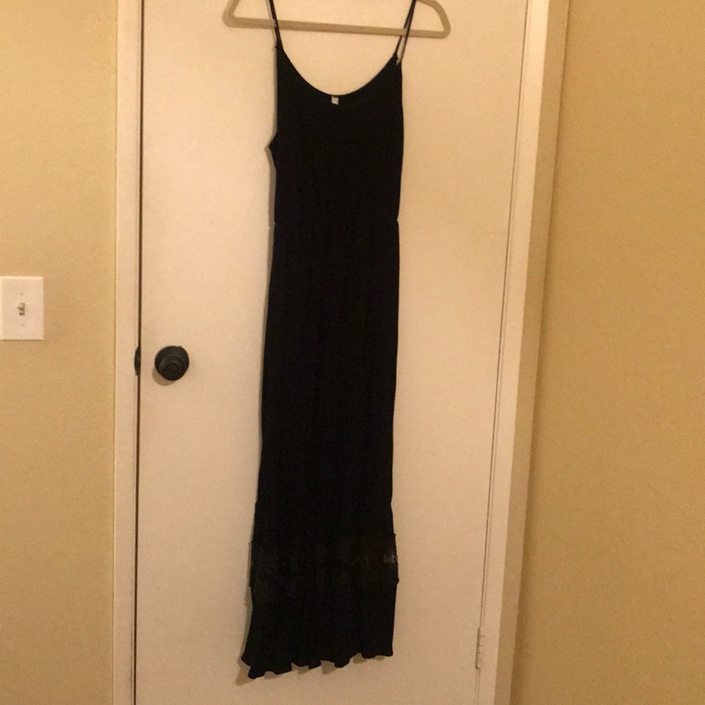 Lace panel maxi dress